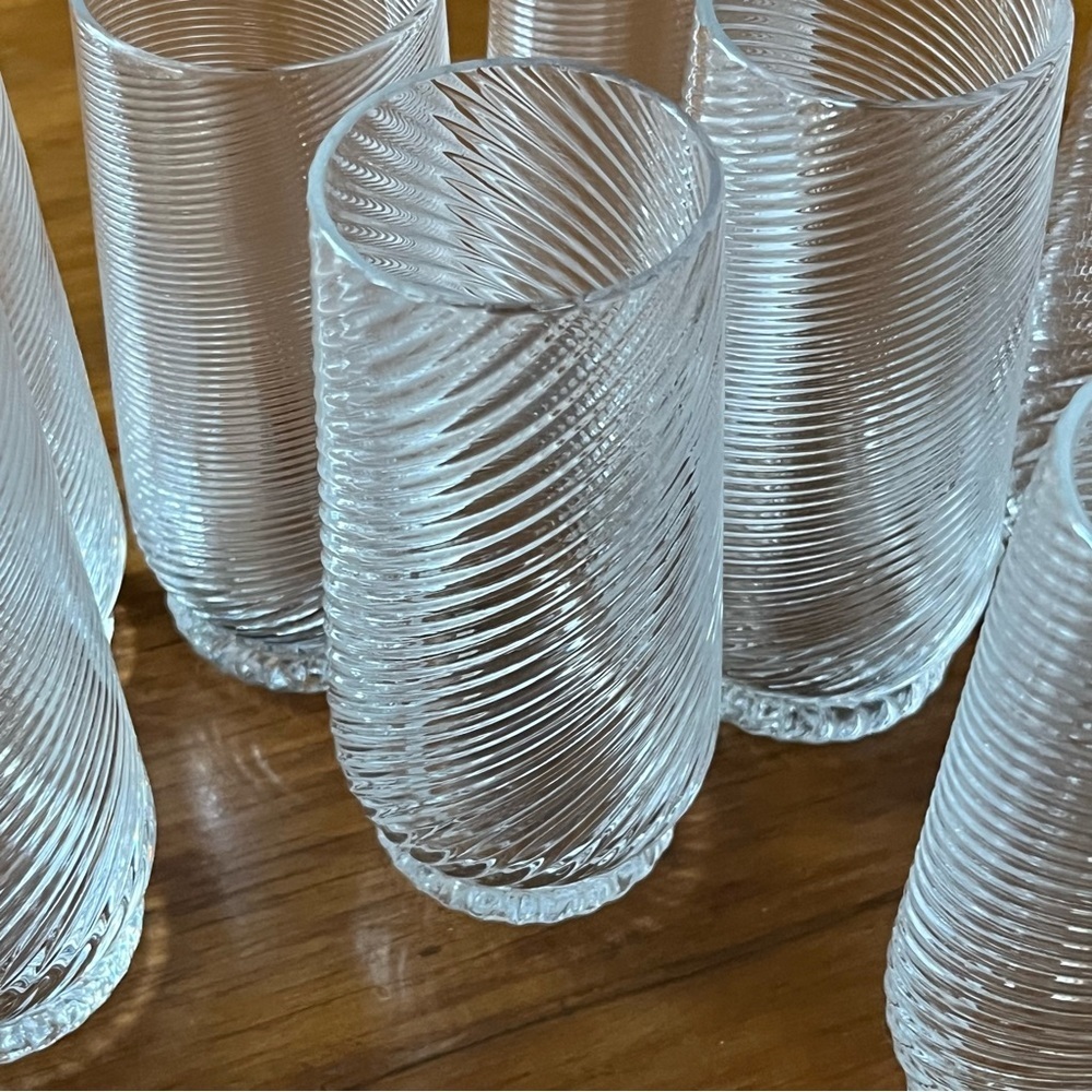 Vintage Set of 12 Optical Swirl Liqueur Glasses - Picture 1 of 6